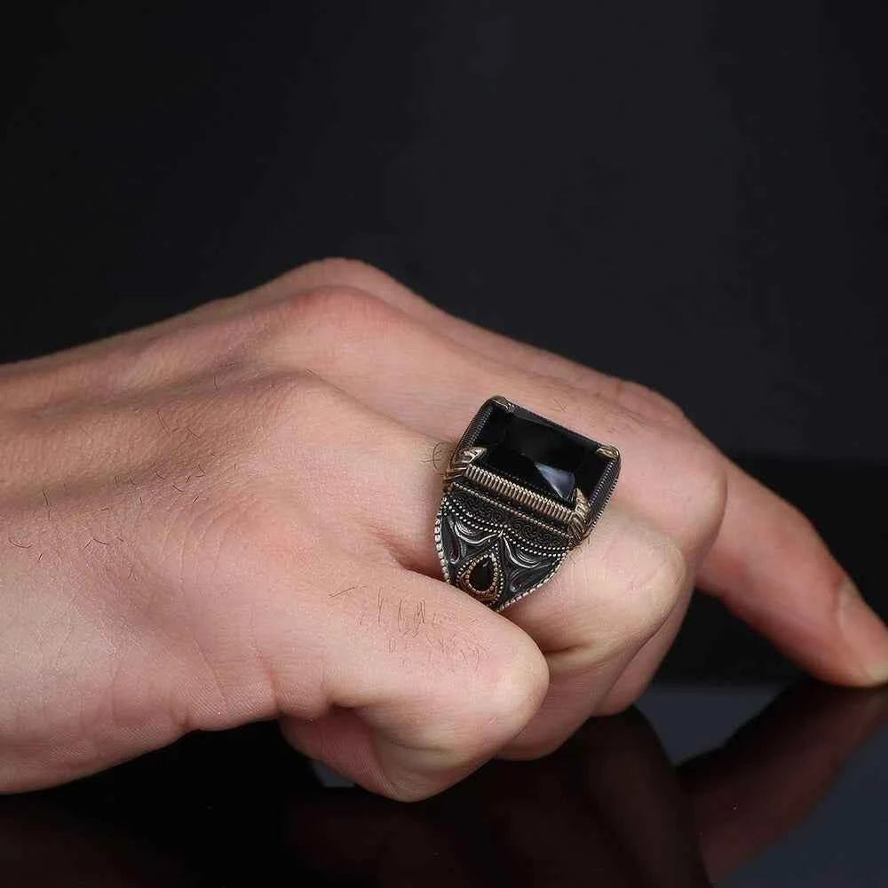 Chevalière Homme en Argent 925 – Design Carré Ombre & Élégance Moderne - BIJOUNOUR