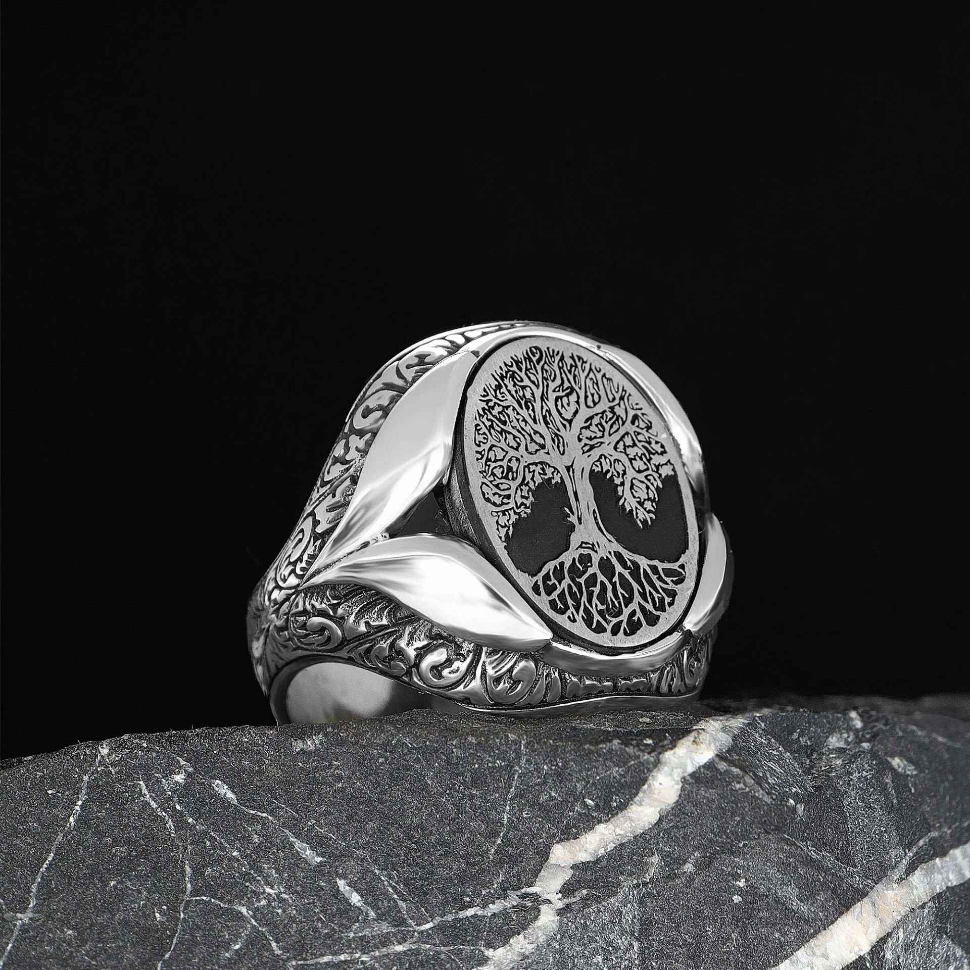 Chevalière Homme en Argent 925 – Symbole de l’Arbre de Vie & Gravures Élégantes - BIJOUNOUR