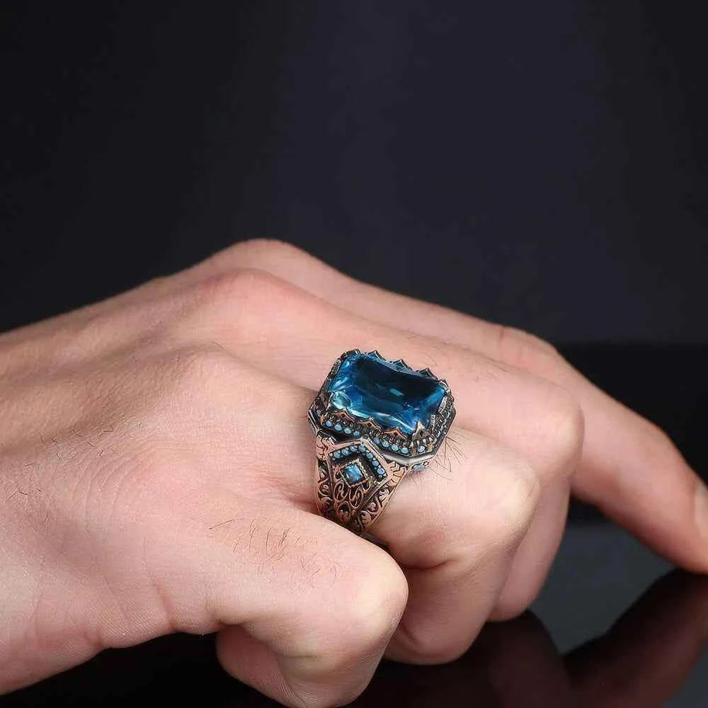 Chevalière Homme en Argent 925 – Pierre Aqua Carrée & Gravures Artisanales - BIJOUNOUR